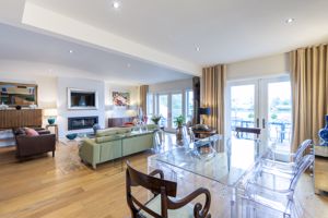 Lounge/dining area- click for photo gallery